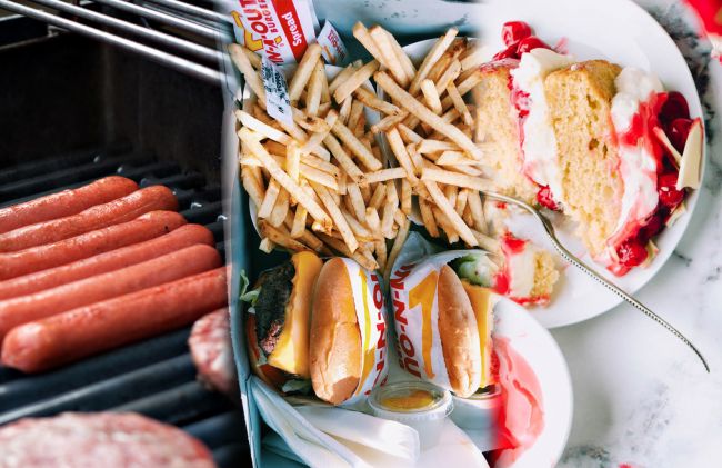 salchichas-papas-hamburguesas