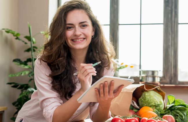 mujer-lista-verduras