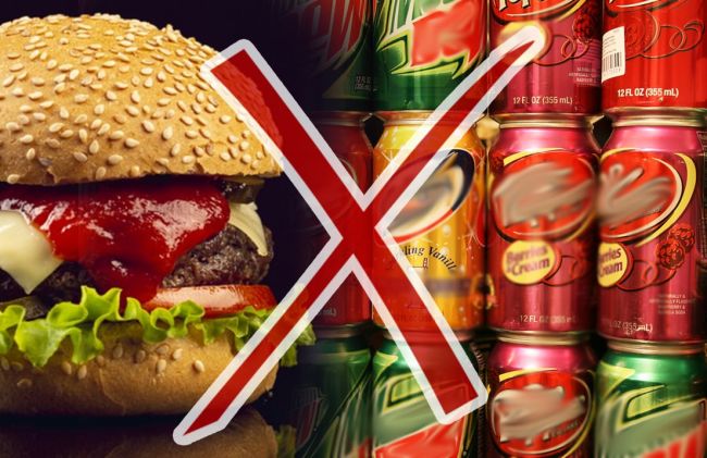 hamburguesa-latas-gaseosas-tachadas