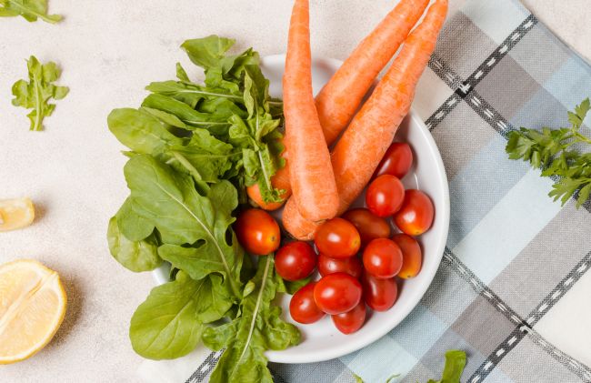 espinaca-zanahoria-tomates-cherries 