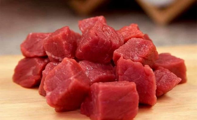 carne-roja-cruda-cubos