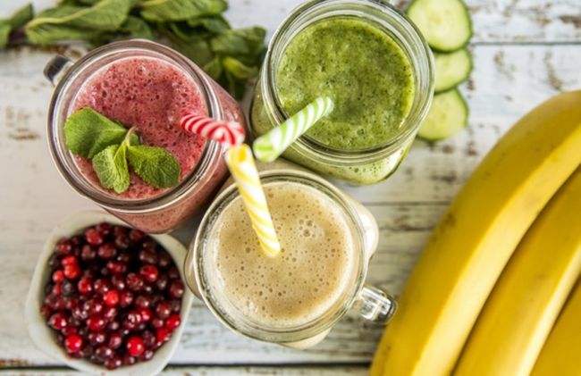 jugo-verde-rojo-banana