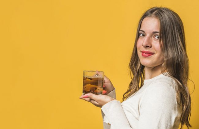 mujer-tomando-infusion