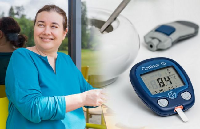 mujer-glucometro