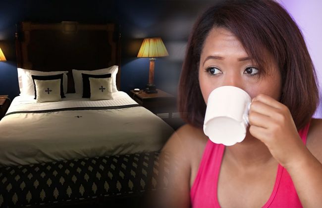 cama-mujer-bebiendo-infusion