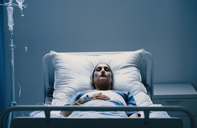 mujer-internada-suero