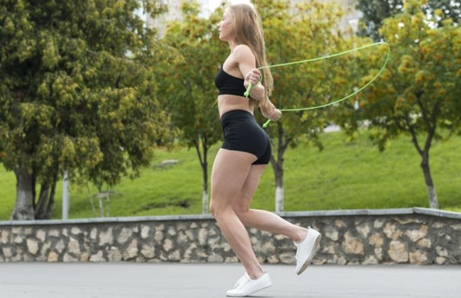 mujer-saltando-soga