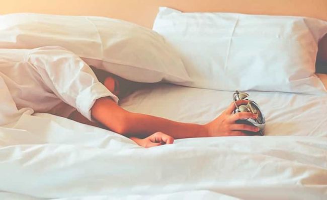 hombre-problemas-dormir