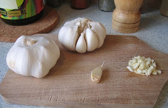ajo-entero-picado