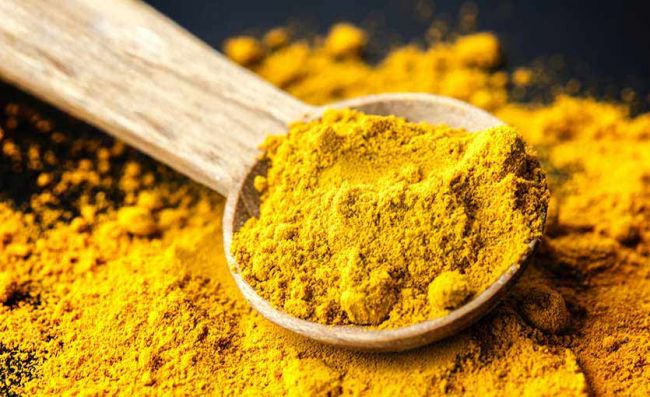 curcuma-polvo-amarillo