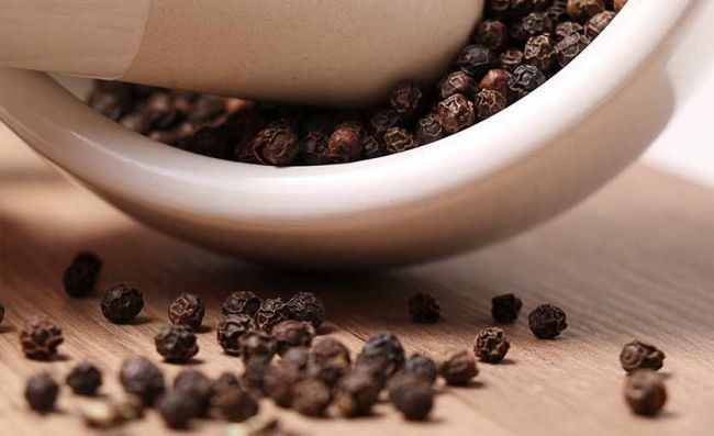 granos-pimienta-negra