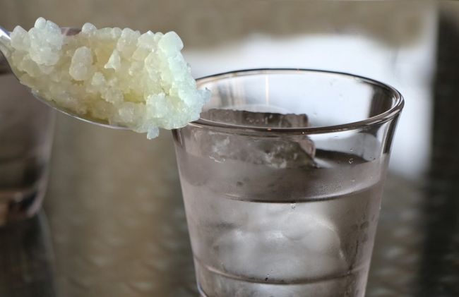 vaso-agua-granulos-kefir