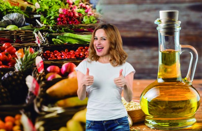 frutas-aceite-oliva-mujer