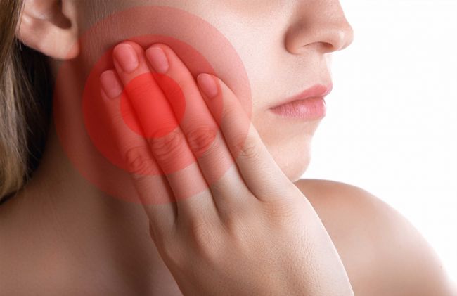 mujer-inflamacion-mandibula