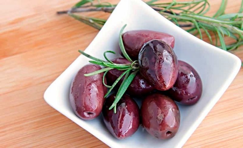 Aceitunas: 10 Propiedades Medicinales y Valores Nutricionales